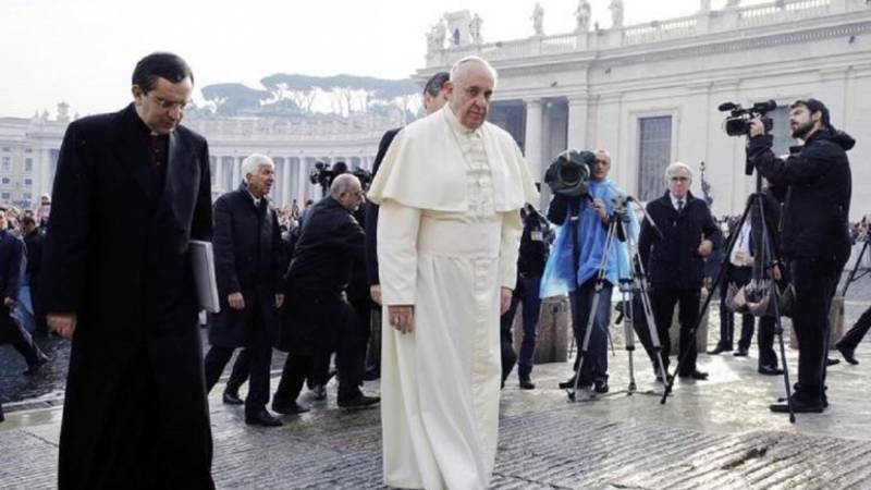 El Vaticano condenó el ataque en París
