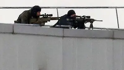 Francia: en dos asaltos simultáneos, la policía mató a los terroristas y liberaron a rehenes Francia: en dos asaltos simultáneos, la policía mató a los terroristas y liberaron a rehenes