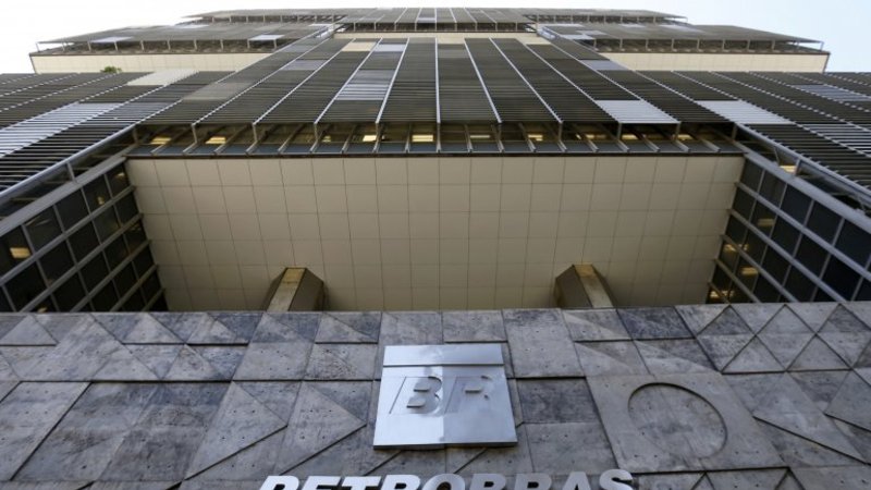 Petrobras ofrece acuerdo a contratistas implicados en sobornos