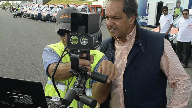 Scioli elogió a Kicillof y se diferenció de Insaurralde