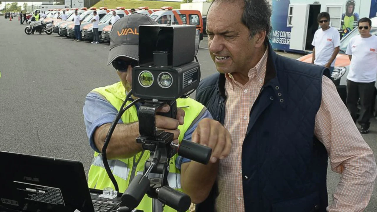 Scioli elogió a Kicillof y se diferenció de Insaurralde
