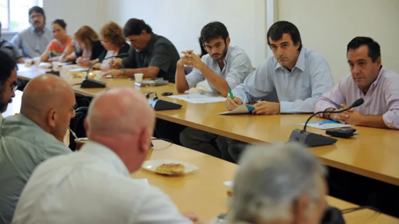 Docentes porteños retoman la paritaria: reclaman una cláusula que permita reabrirla en el segundo semestre