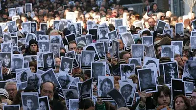 El fiscal Nisman denunció ante la Justicia el acuerdo con Irán e imputó a la Presidenta El fiscal Nisman denunció ante la Justicia el acuerdo con Irán e imputó a la Presidenta