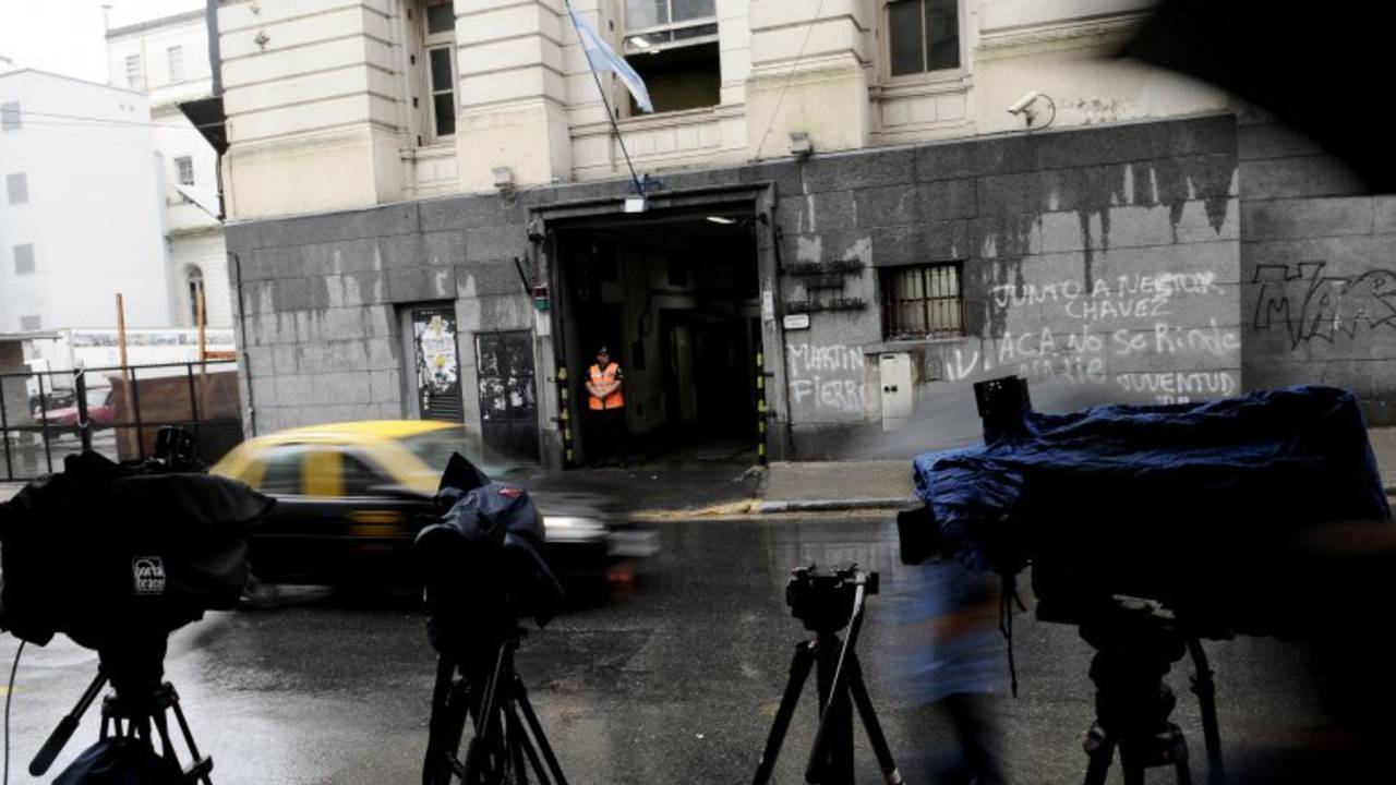 Confirman que la vaina fue disparada por el arma calibre 22 hallada junto al cadáver del fiscal