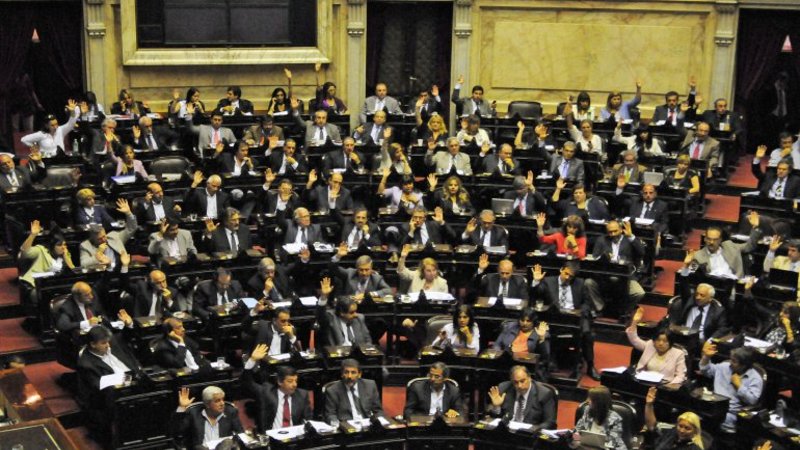 Servicios de inteligencia: un tema que no está en agenda