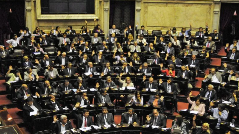 Servicios de inteligencia: un tema que no está en agenda