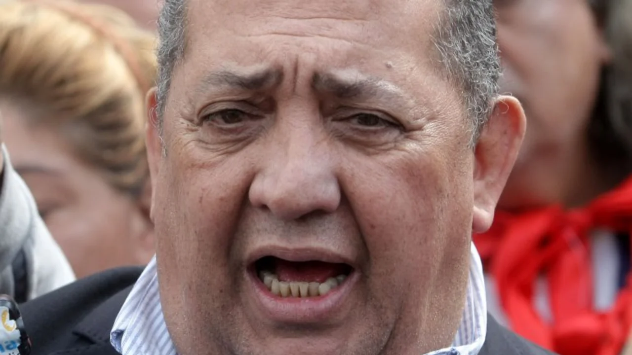 D´Elía aclaró que pagó a los barras por "tareas de limpieza"