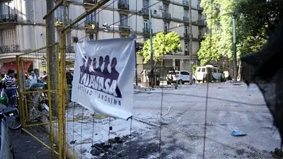 Parque Lezama: la guerra entre los vecinos y la Ciudad Parque Lezama: la guerra entre los vecinos y la Ciudad
