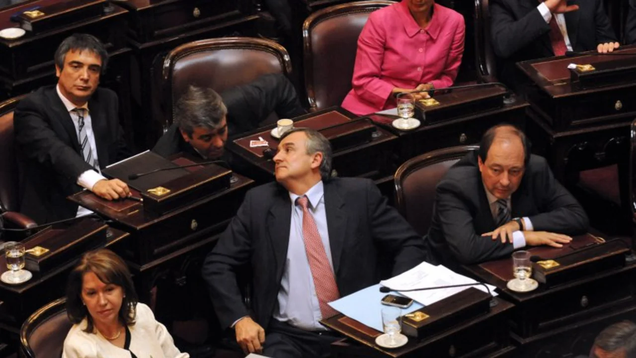 La oposición se prepara para enfrentar al Gobierno en el Senado