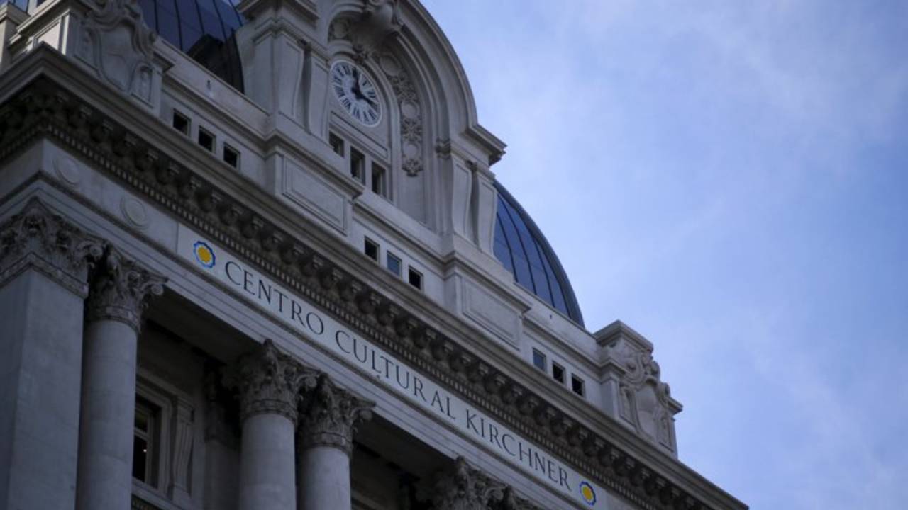Grave denuncia de los trabajadores del Centro Cultural Kirchner