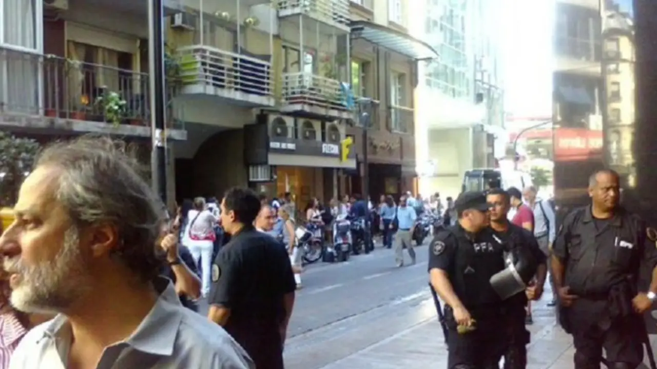 Son cada vez más los despidos en el Estado y denuncian persecución política