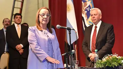El Gobierno de Santa Cruz cruzó a Austral Construcciones por los 1.800 despedidos El Gobierno de Santa Cruz cruzó a Austral Construcciones por los 1.800 despedidos