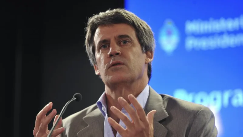 Prat Gay acerca posiciones con los fondos buitre