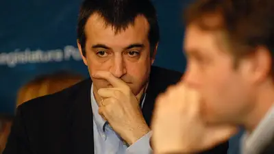 Esteban Bullrich justificó los despidos y también habló de la "grasa militante" Esteban Bullrich justificó los despidos y también habló de la "grasa militante"