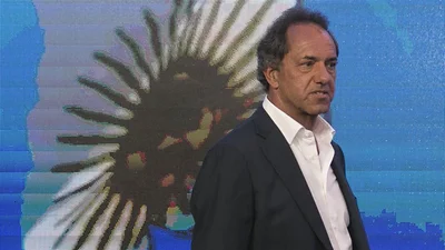 Scioli manifestó su preocupación por el "ajuste de la economía" Scioli manifestó su preocupación por el "ajuste de la economía"