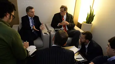 Macri advierte a los gremios: pide "colaboración" y habla de una inflación del 20% Macri advierte a los gremios: pide "colaboración" y habla de una inflación del 20%