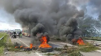 Protestas y cortes en todo el país por la liberación de Milagros Sala Protestas y cortes en todo el país por la liberación de Milagros Sala