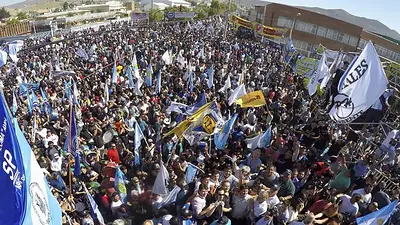 Petroleros de Chubut reclaman ayuda al gobierno de Macri Petroleros de Chubut reclaman ayuda al gobierno de Macri
