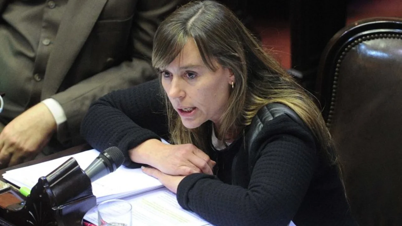 Juliana Di Tullio se refirió al incendio en Canal 13: "Nosotros no nos parecemos"