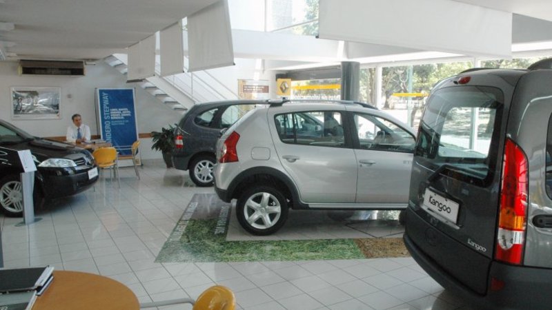 Suben un 8,5% la base imponible del impuesto para los autos de lujo