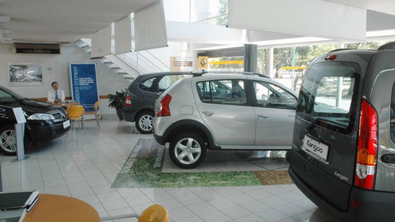Suben un 8,5% la base imponible del impuesto para los autos de lujo