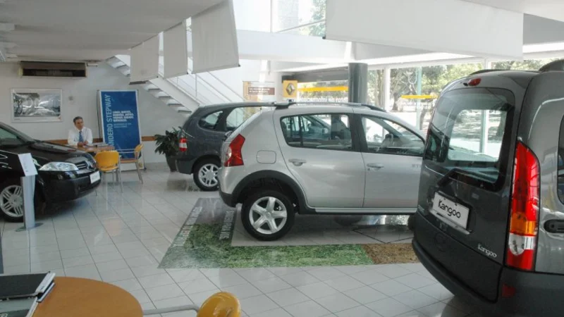 Suben un 8,5% la base imponible del impuesto para los autos de lujo