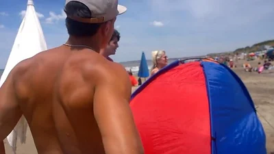 Un balneario privado quiso echar a una familia por ocupar un espacio público Un balneario privado quiso echar a una familia por ocupar un espacio público