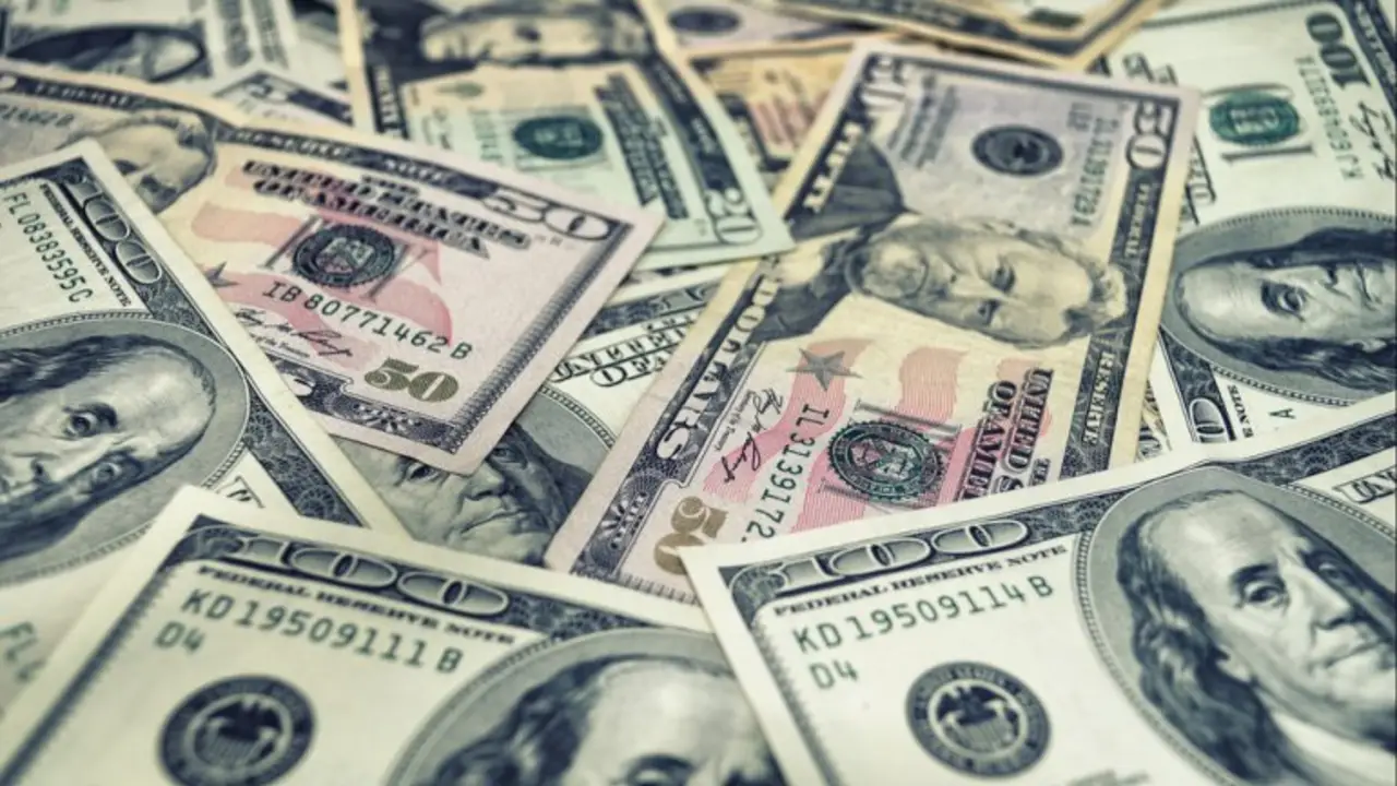 El fin del cepo no frenó la fuga de capitales: rondó los US$10.000 millones en 2016