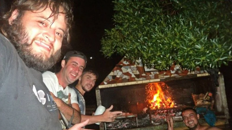Habló uno de los autores del asado bajo el agua: "Somos todo terreno, 4x4"