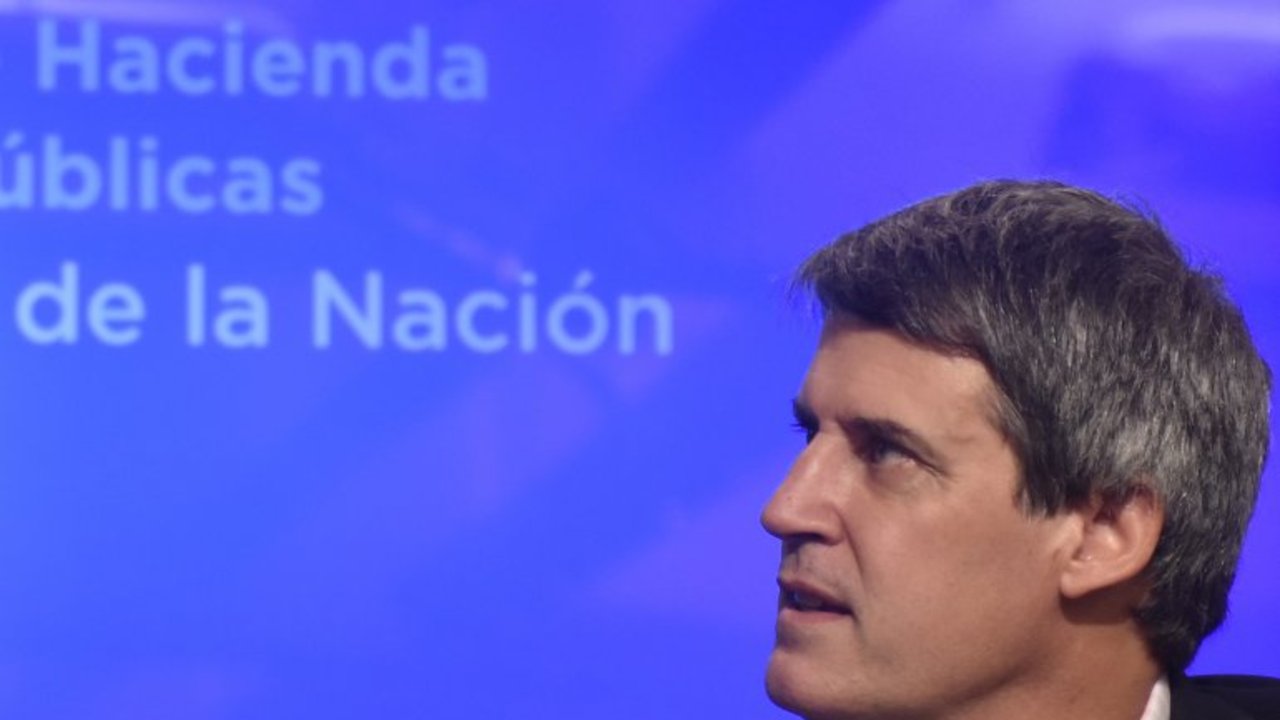 El mensaje político de Prat Gay para el reemplazo de Melconian