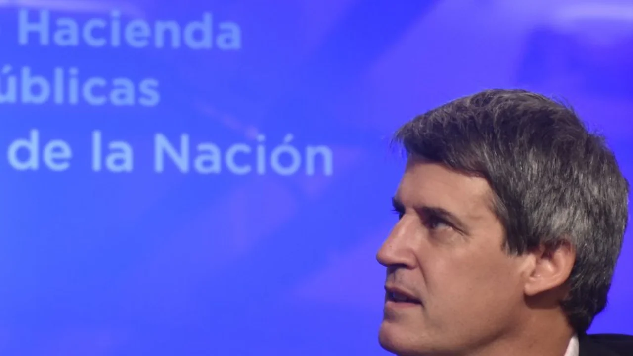El mensaje político de Prat Gay para el reemplazo de Melconian