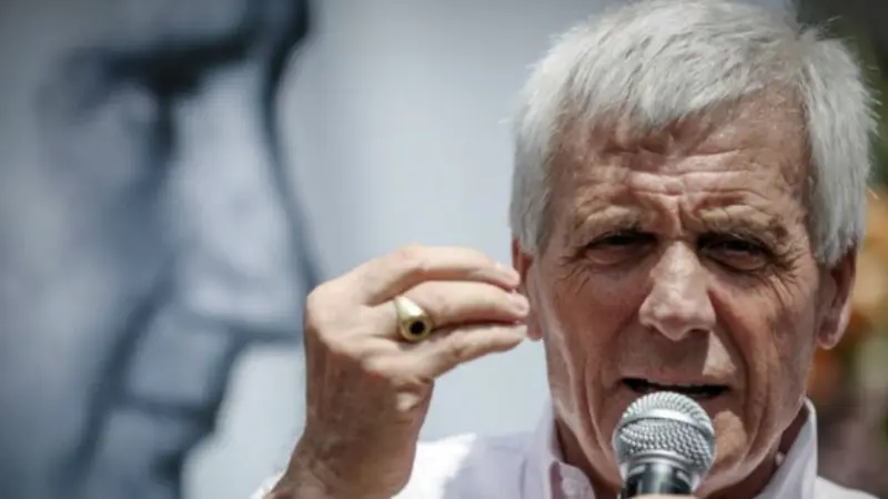 Caló le pegó duro a Macri por el desempleo y por paritarias del 17%