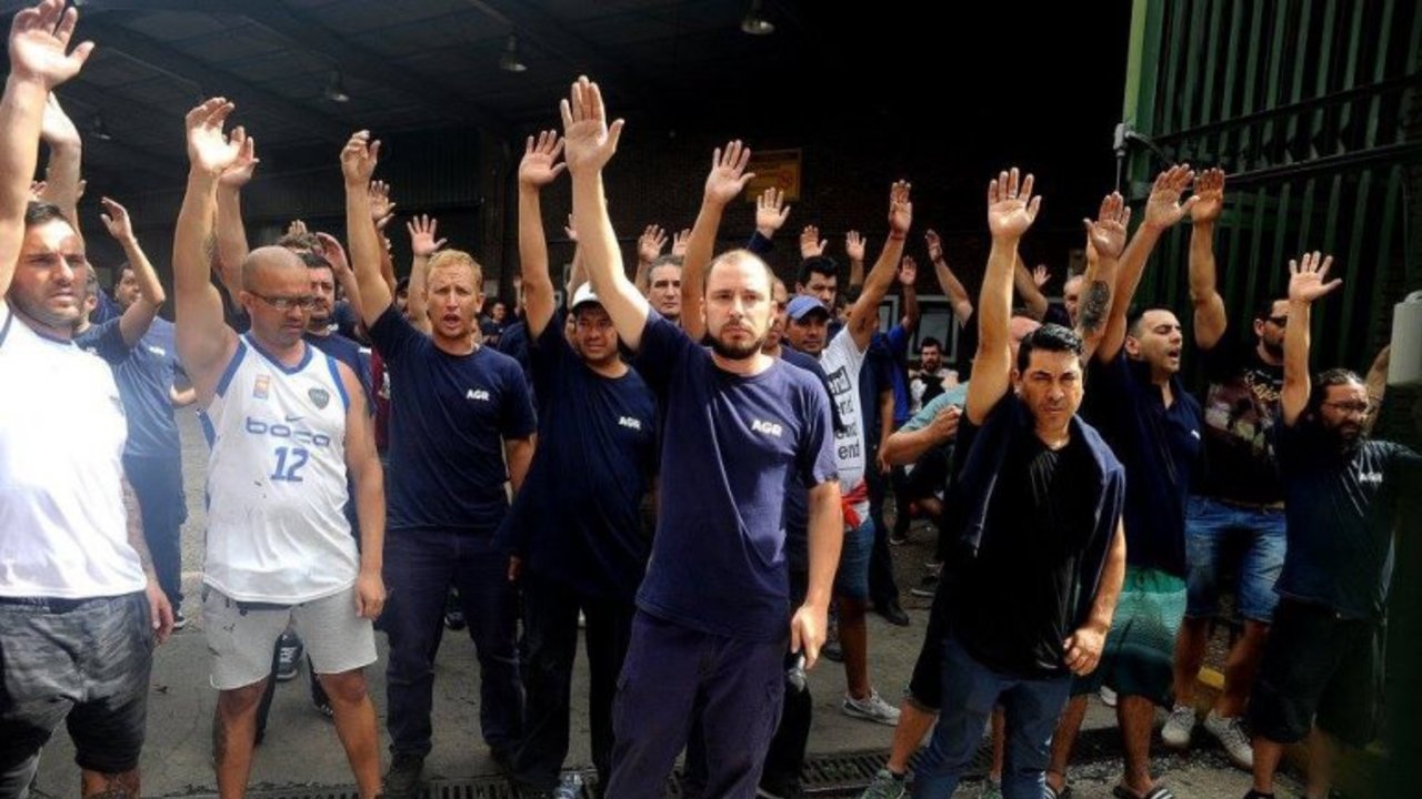 Colectivo de periodistas se solidarizaron con los despedidos en la imprenta de Clarín