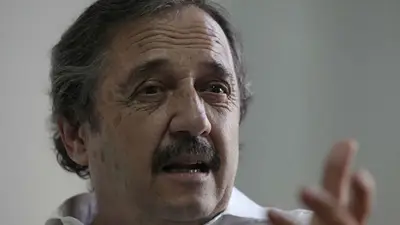 Alfonsín advirtió a Macri: "La reforma de la ART debe pasar por el Congreso" Alfonsín advirtió a Macri: "La reforma de la ART debe pasar por el Congreso"
