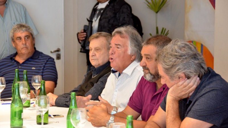 Ahora sí, la CGT analiza un paro contra la flexibilización laboral y los despidos