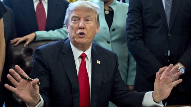 Trump echó a la fiscal que rechazó el decreto contra la inmigración