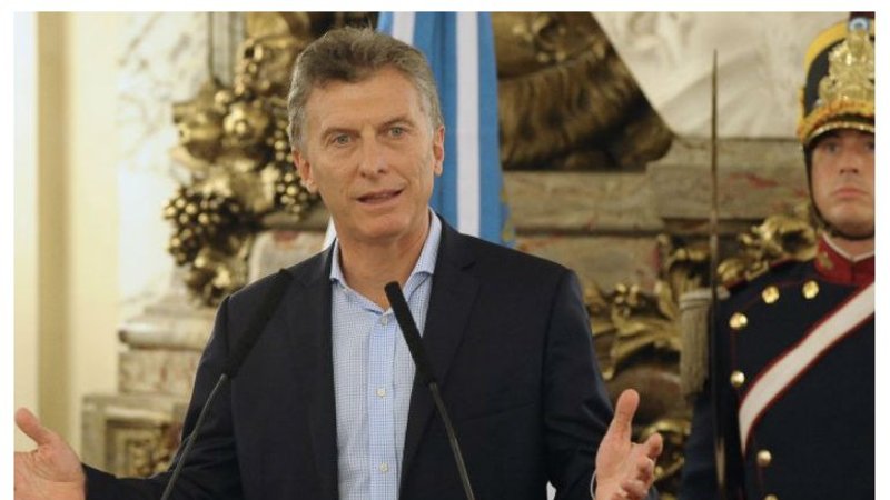 Macri quiso hacer un homenaje y lo culparon de maltrato animal