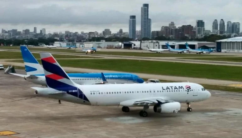 La política de vaciamiento macrista en la filial argentina de Latam que amplifica su crisis global