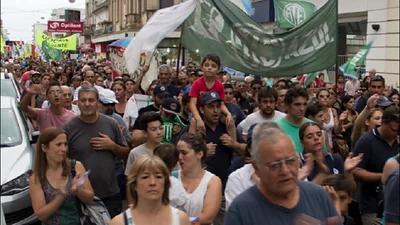 Azul, la ciudad en ebullición por la crisis que votó al macrismo Azul, la ciudad en ebullición por la crisis que votó al macrismo