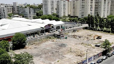 Larreta quiere poner un shopping en un lugar que por ley debe ser una plaza Larreta quiere poner un shopping en un lugar que por ley debe ser una plaza