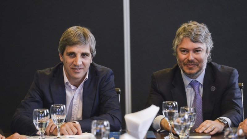 Un funcionario se elogió en Clarín pero redactó mal su apellido