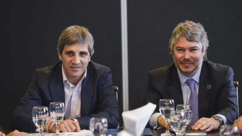 Un funcionario se elogió en Clarín pero redactó mal su apellido