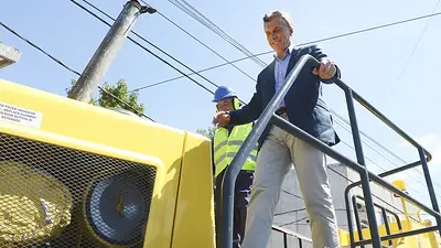 Macri firmó un DNU con una profunda reforma del Estado Macri firmó un DNU con una profunda reforma del Estado