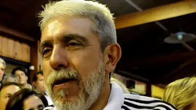 Aníbal Fernández cargó contra quienes juntan firmas contra la reforma previsional Aníbal Fernández cargó contra quienes juntan firmas contra la reforma previsional
