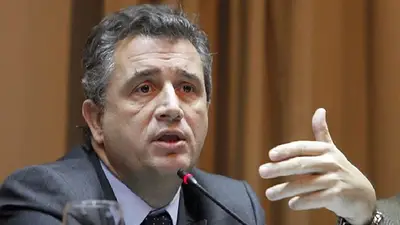 Macri vuelve a dar el rango de ministerio a Agroindustria a dos días de su presentación en la Rural Macri vuelve a dar el rango de ministerio a Agroindustria a dos días de su presentación en la Rural