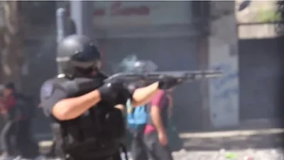 El video que muestra la otra cara de la represión en el Congreso El video que muestra la otra cara de la represión en el Congreso