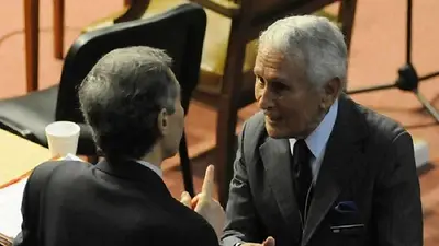 Piden que se abra la feria judicial para revisar la prisión domiciliaria de Etchecolatz Piden que se abra la feria judicial para revisar la prisión domiciliaria de Etchecolatz