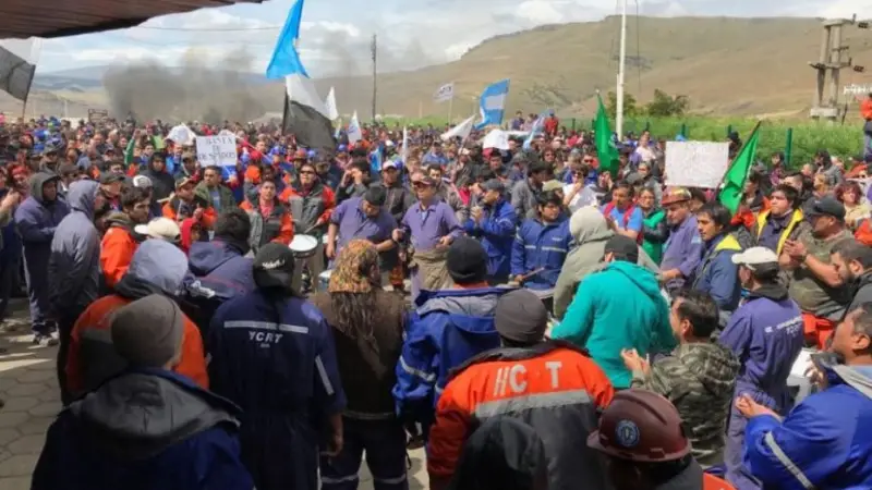 Suspenden momentáneamente los despidos en Río Turbio
