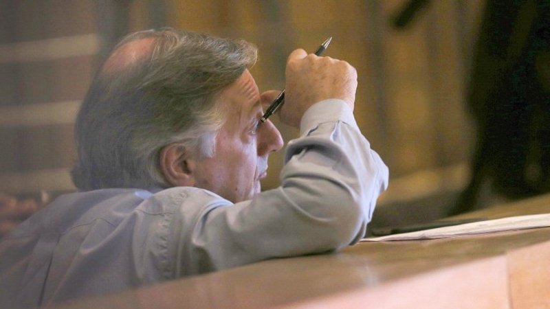Luz: la medida de Aranguren que perjudicará por 15 años los pagos de los usuarios