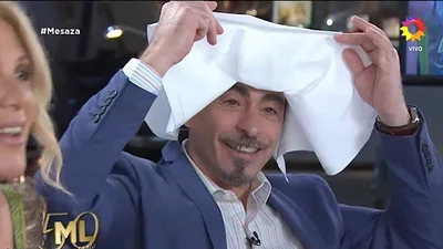 Legrand enfrentó a Andahazi y lo ridiculizó frente a todos Legrand enfrentó a Andahazi y lo ridiculizó frente a todos